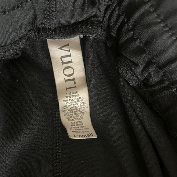 VUORI Black Jogger Pants, Size XS - Picture 3 of 10